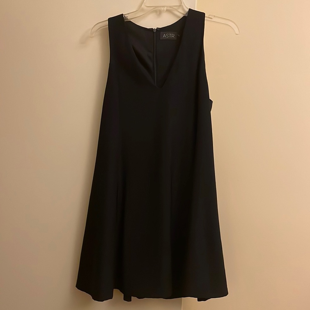 Astr navy blue (looks black) shift dress
